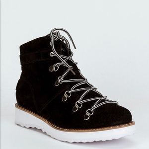 Roxy Weather Resistant Boots